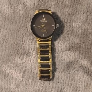 Sophisticated Gold and Black Men's Watch